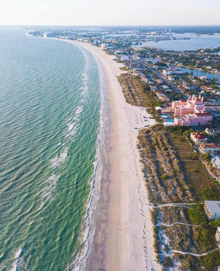 Private Room In A 2 Bedroom 1 Bathroom Shared With Host, On The Beach, Surrounded By Resorts, Only 2 People Max St. Pete Beach Exteriér fotografie