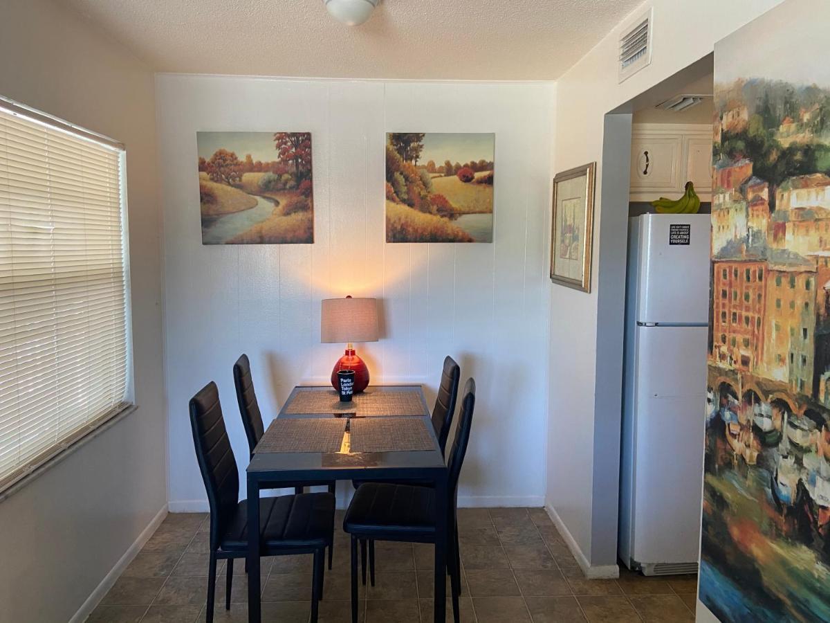 Private Room In A 2 Bedroom 1 Bathroom Shared With Host, On The Beach, Surrounded By Resorts, Only 2 People Max St. Pete Beach Exteriér fotografie